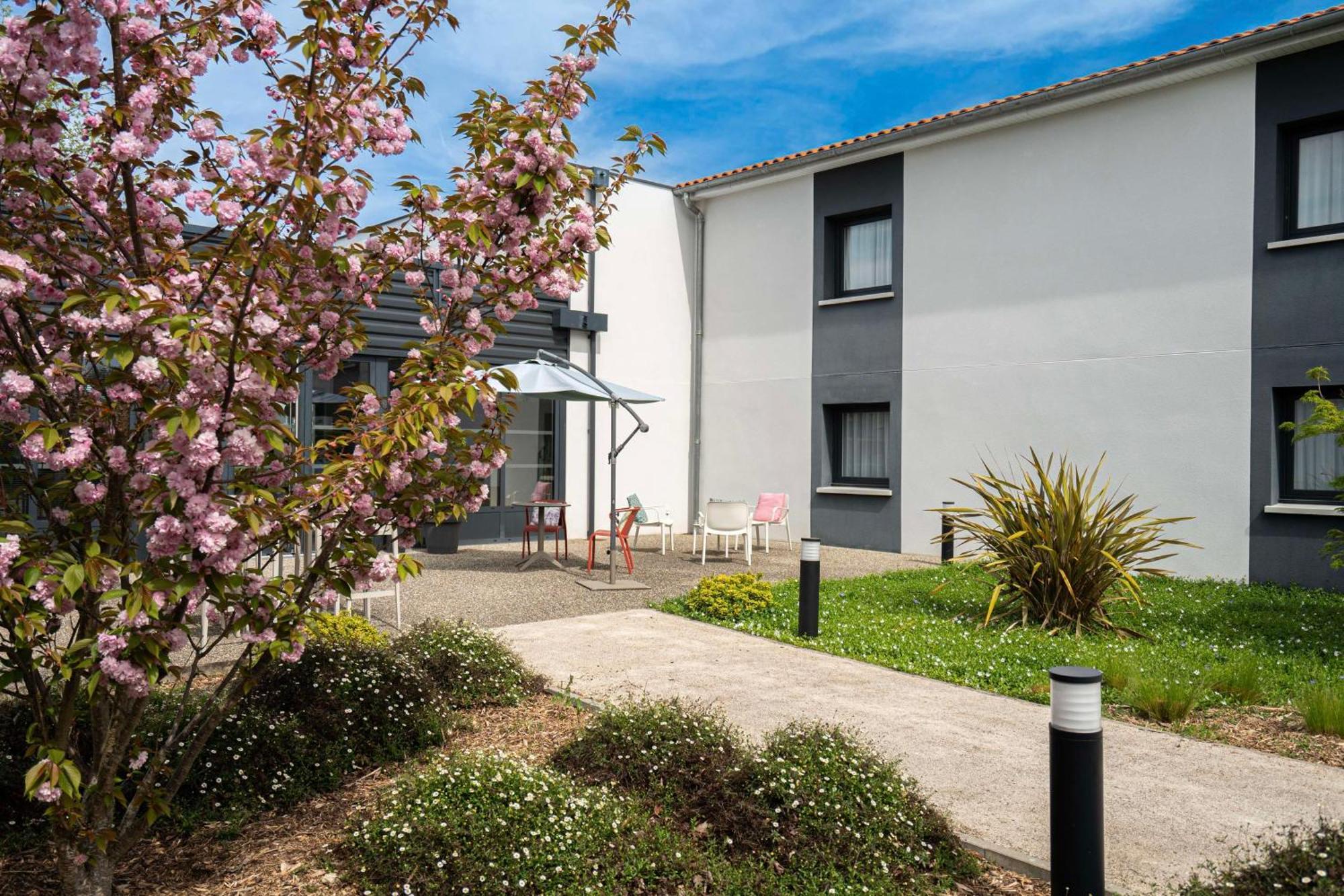 Sure Hotel By Best Western Les Portes De Montauban Ngoại thất bức ảnh